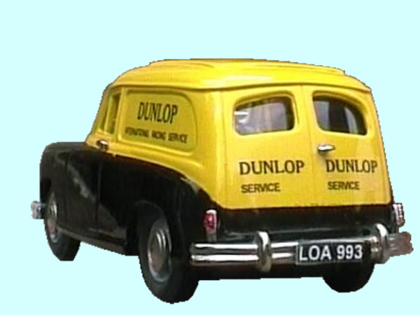 Standard Dunop Van Rear.JPG (43957 bytes)