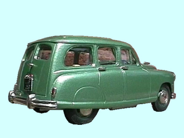 Standard Vanguard Phase 1A Estate Rear Green.JPG (40183 bytes)